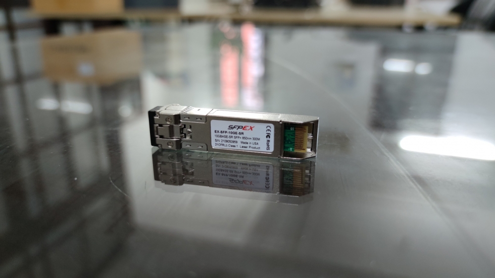 Juniper SFP+ 10GBASE-SR, LC connector, 850nm, 300m reach on 50 microns multimode fiber, 33m on 62.5 microns multimode fiber Juniper SFP+ 10GBASE-SR, LC connector, 850nm, 300m reach on 50 microns multimode fiber, 33m on 62.5 microns multimode fiber
