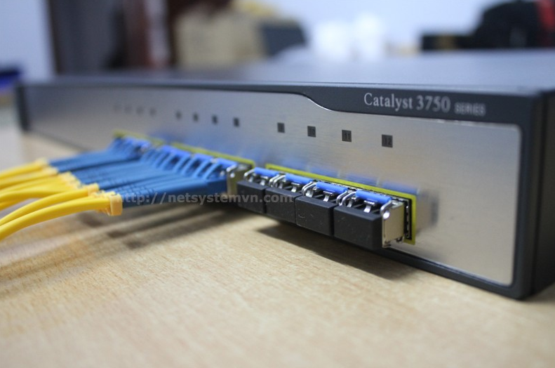 Sự khác biệt giữa module quang và switch Sự khác biệt giữa module quang và switch